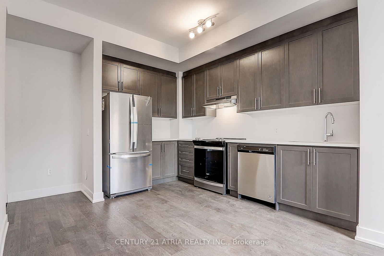 L-140 - 9580 Islington Avenue, Vaughan 4