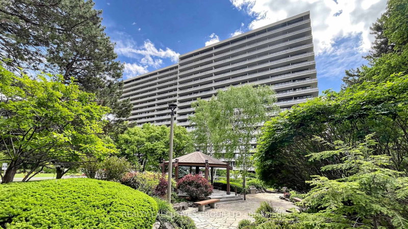 206 - 8111 Yonge Street