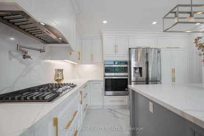 69 Raeview Drive • Whitchurch-Stouffville, ON photo 4