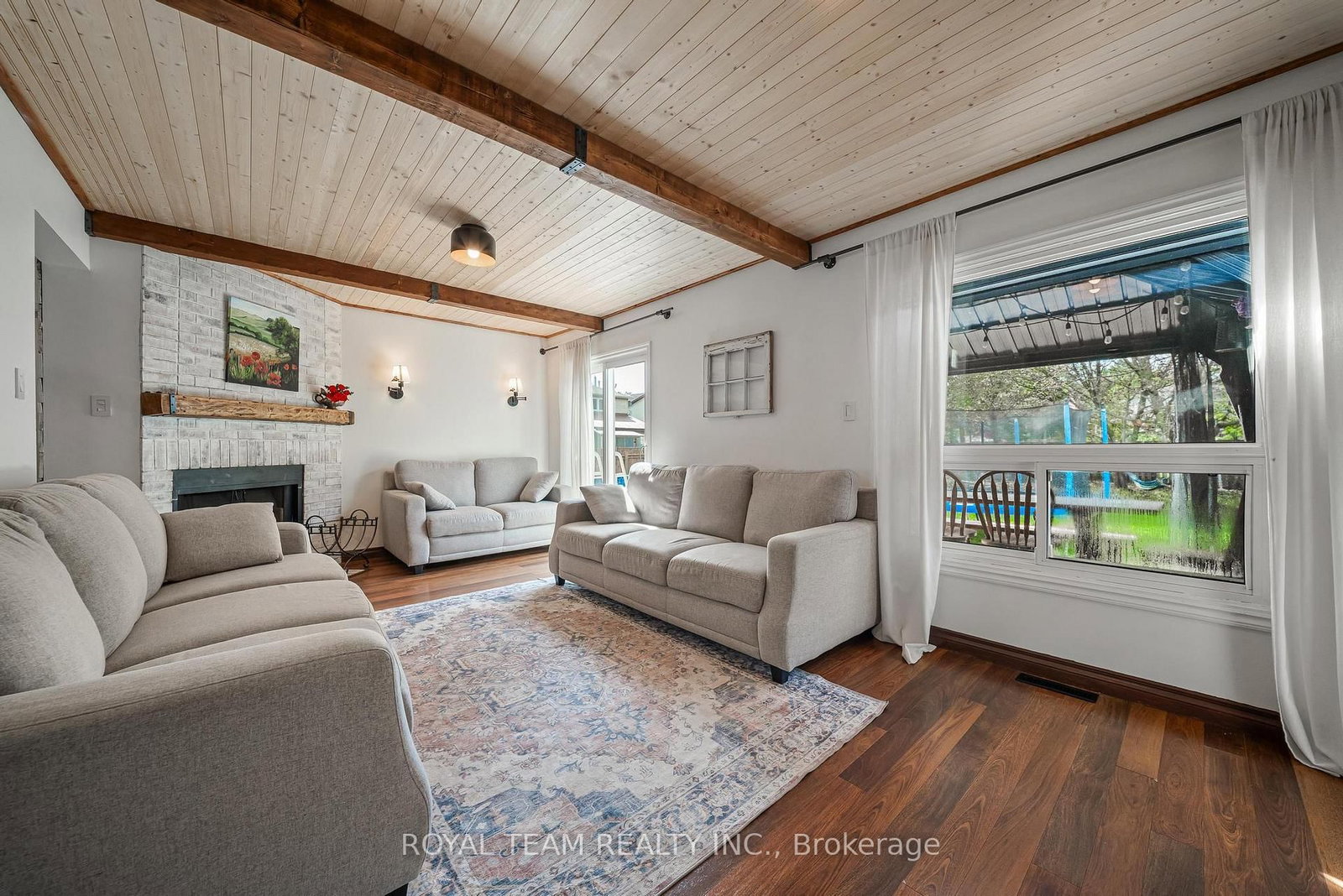 2500 Lloyd Street photo 9