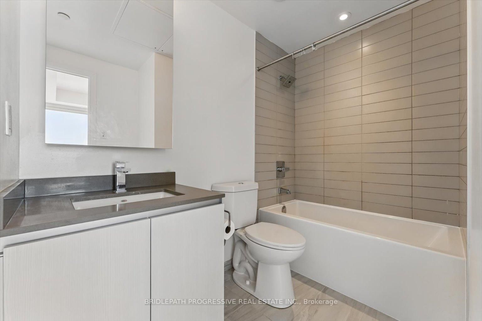 398 Highway 7 E • #1502 • Richmond Hill, ON photo 17