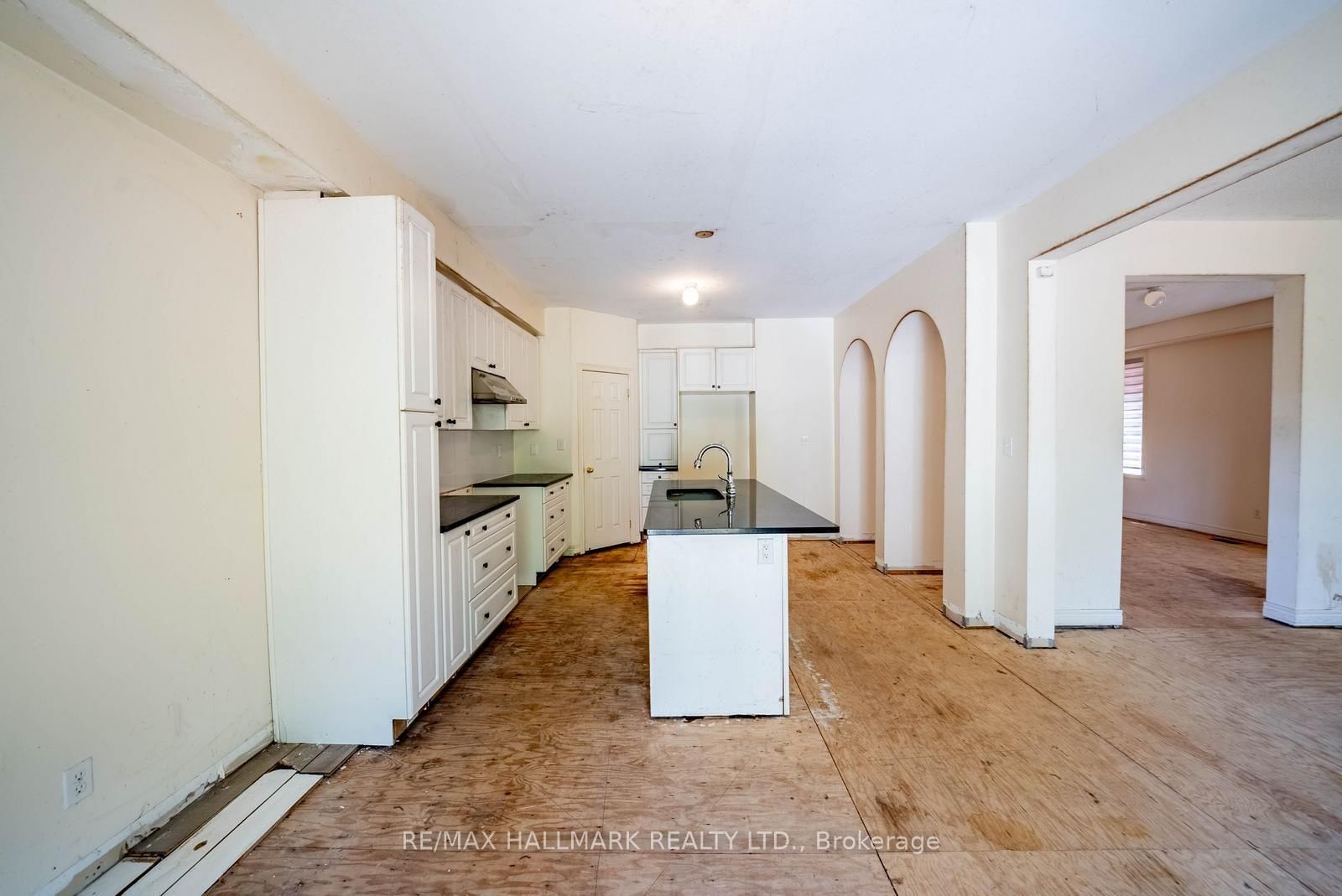 244 Greenwood Road • Whitchurch-Stouffville, ON photo 9