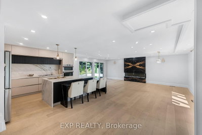 388 Bouchier Street • Georgina, ON photo 5