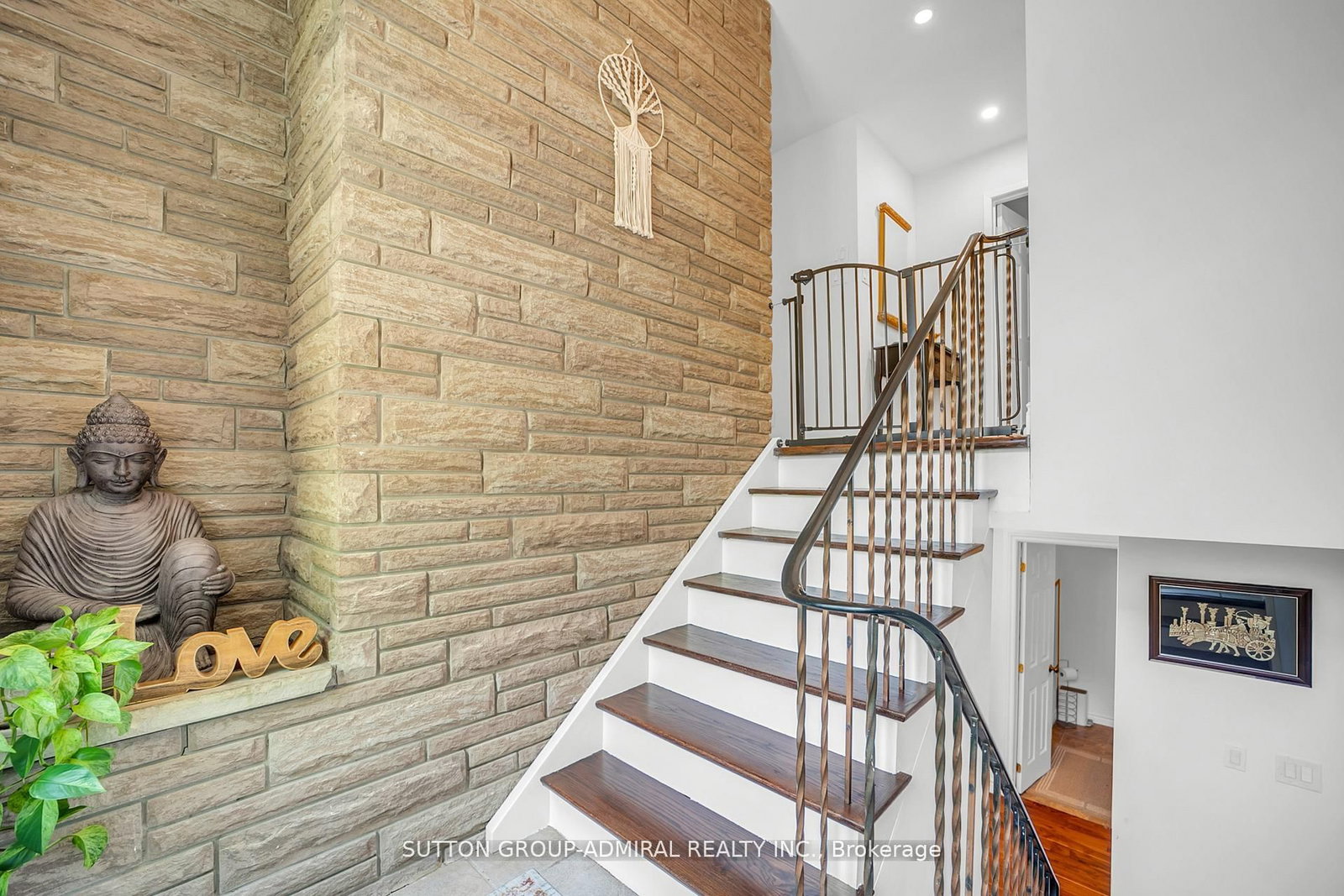 19246 Warden Avenue • East Gwillimbury, ON photo 6