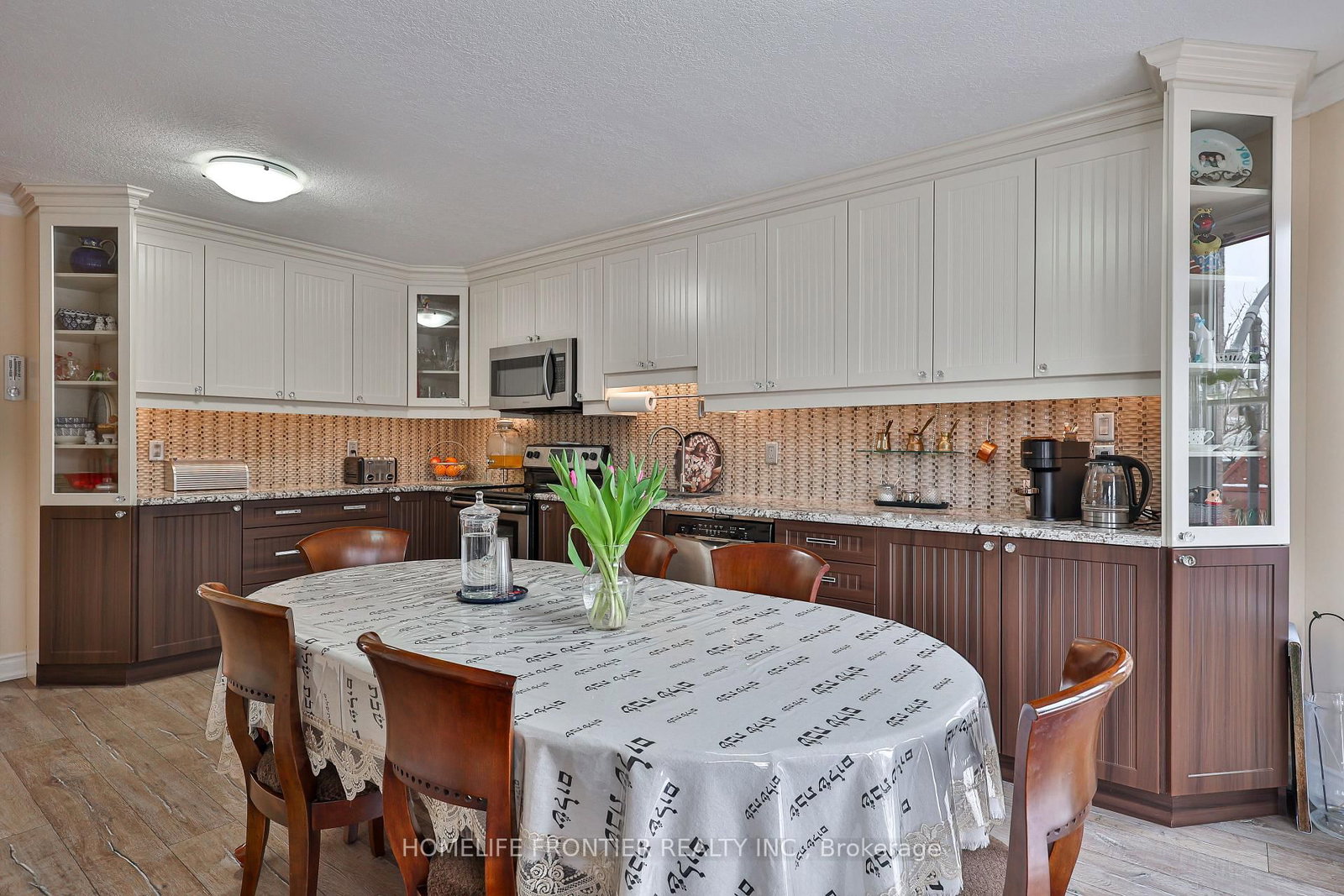 30 Saint Avenue • Bradford West Gwillimbury, ON photo 11