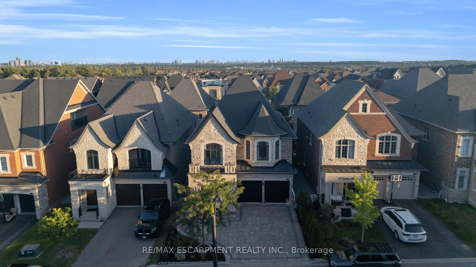 17 Yates Avenue • Vaughan, ON photo 5