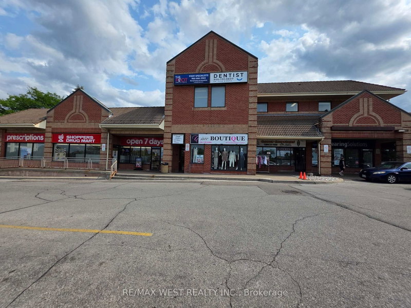 441 Clark Ave W photo 3