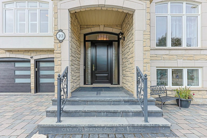 10 Weslock Crescent W