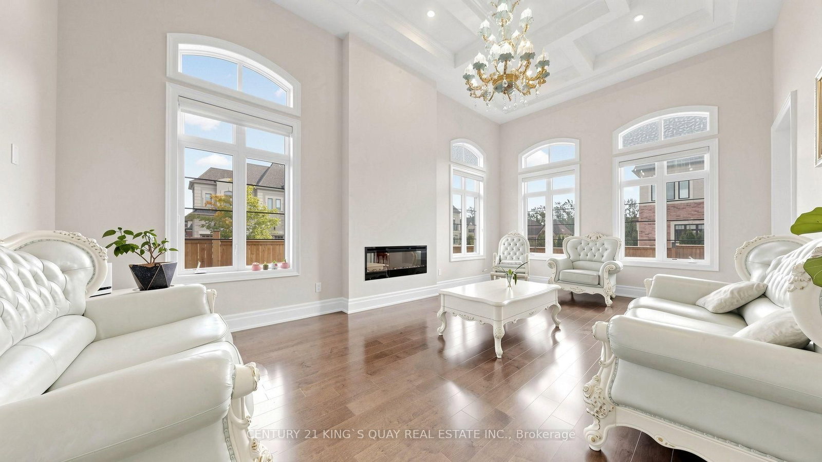 3 Sir Henry Court • King, ON photo 3
