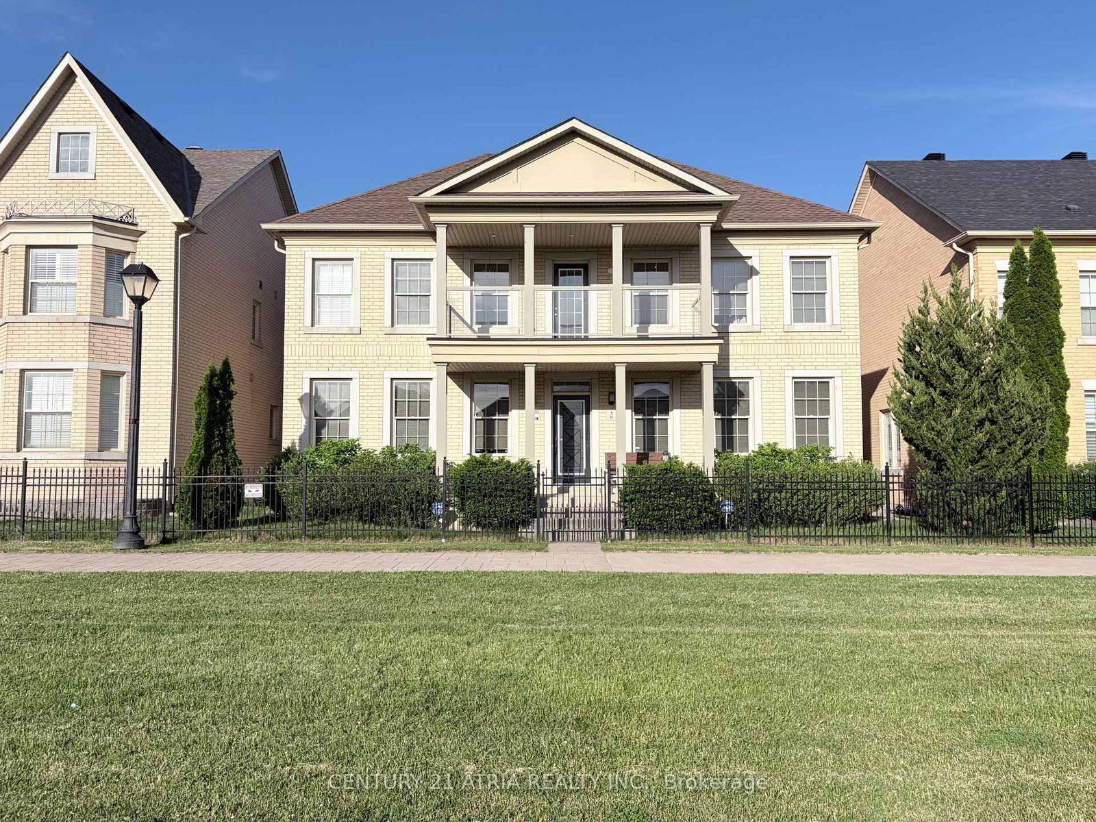 6 Crescent Park Lane