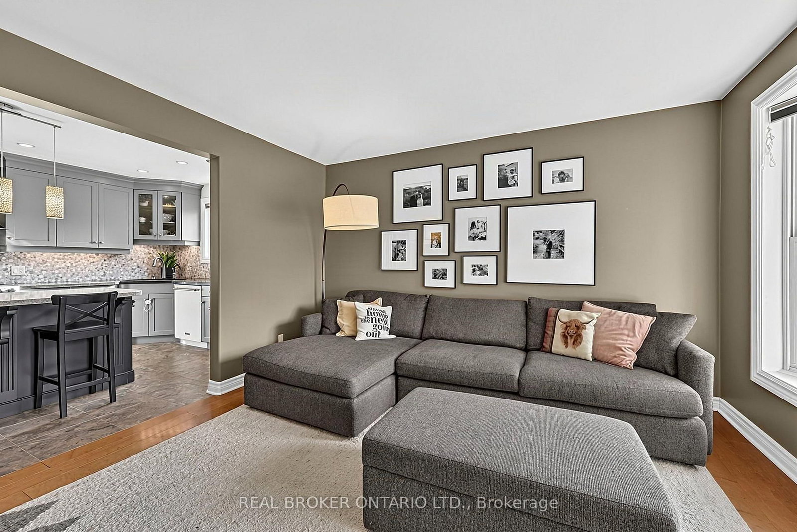 110 Murray Drive • Aurora, ON photo 5