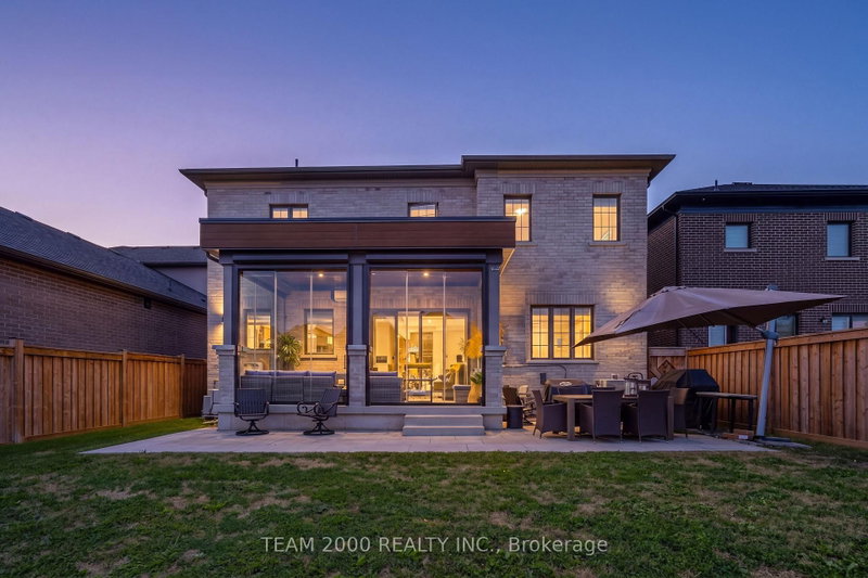33 Winthrop Crescent