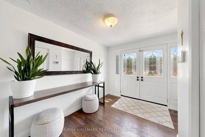 20 Oak Court • Aurora, ON photo 7