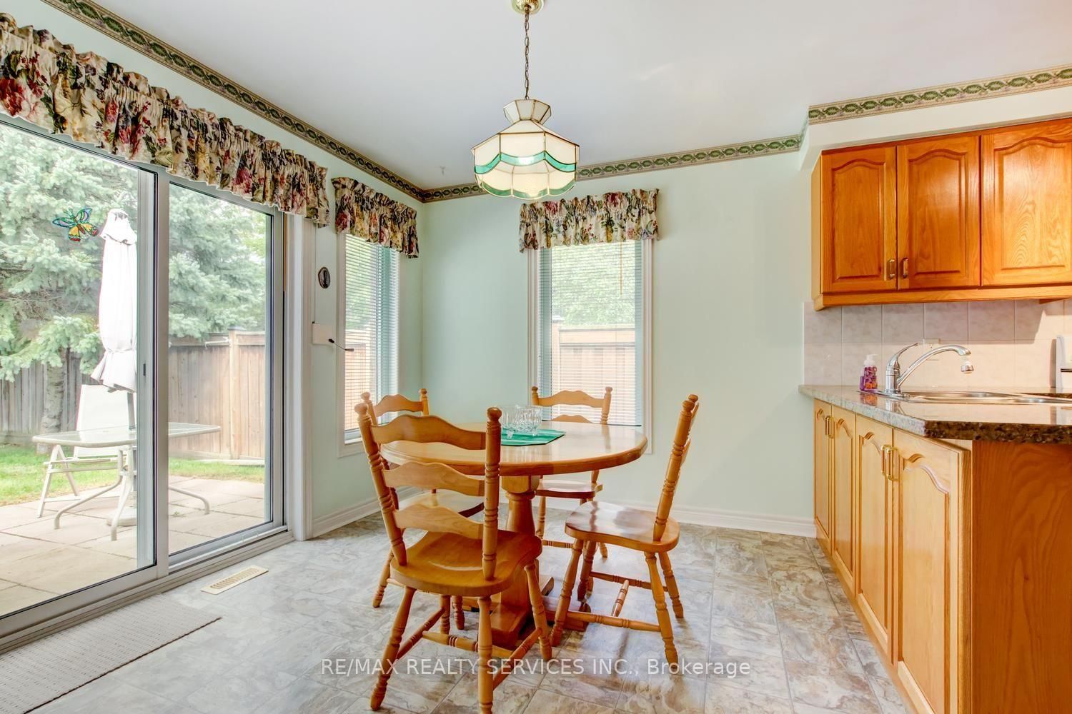 10 Brent Road • East Gwillimbury, ON photo 19