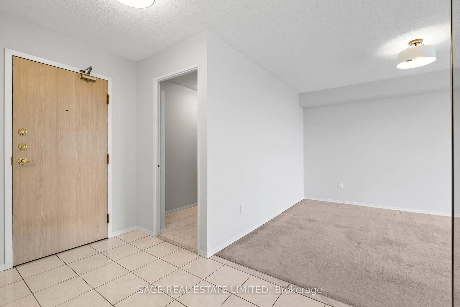 30 Harding Boulevard W • #1015 • Richmond Hill, ON photo 5