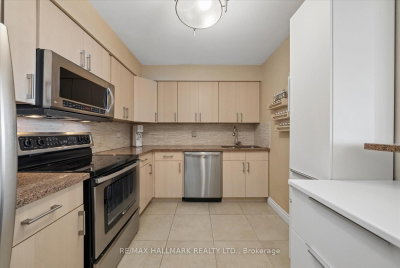 81 Townsgate Drive • #512 • Vaughan, ON photo 3