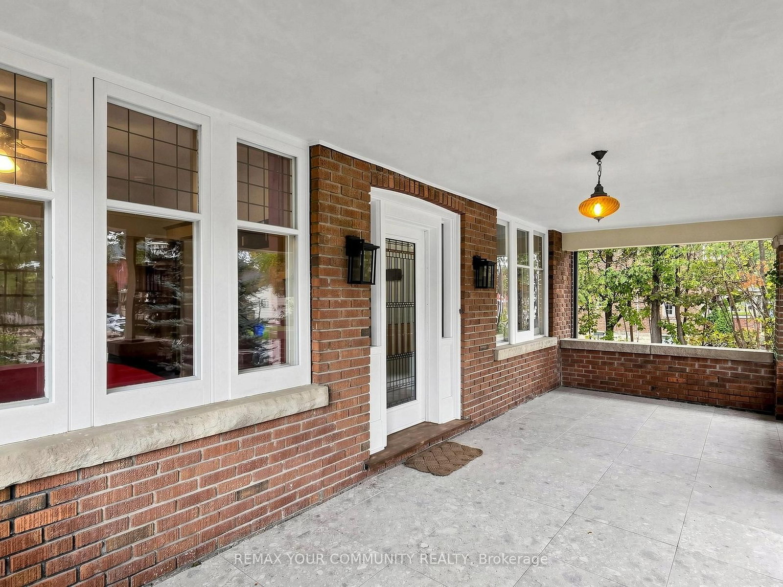 6055 Main Street • Whitchurch-Stouffville, ON photo 5