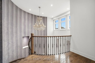 135 Abner Miles Drive • Vaughan, ON photo 4