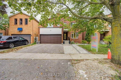 39 Millcroft Way • Vaughan, ON photo 3