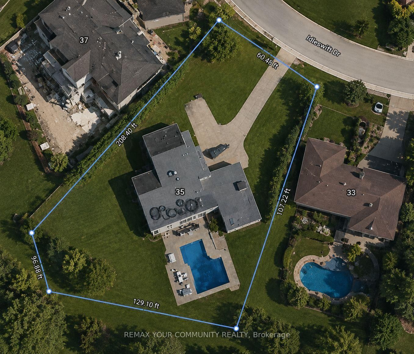 35 Idleswift Drive • Vaughan, ON photo 4