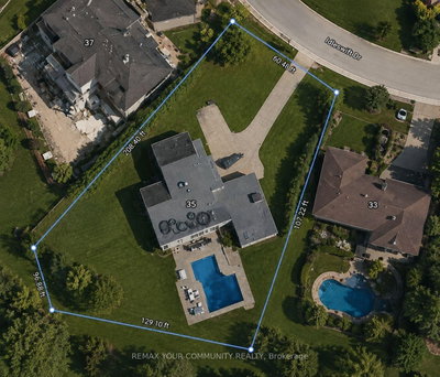 35 Idleswift Drive • Vaughan, ON photo 4