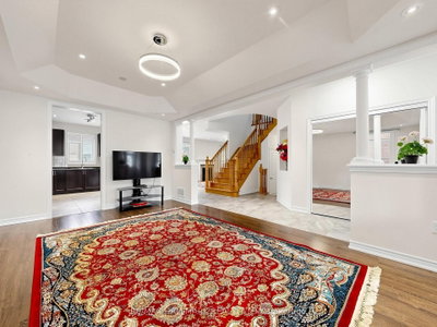 16 Mercury Avenue • Georgina, ON photo 8