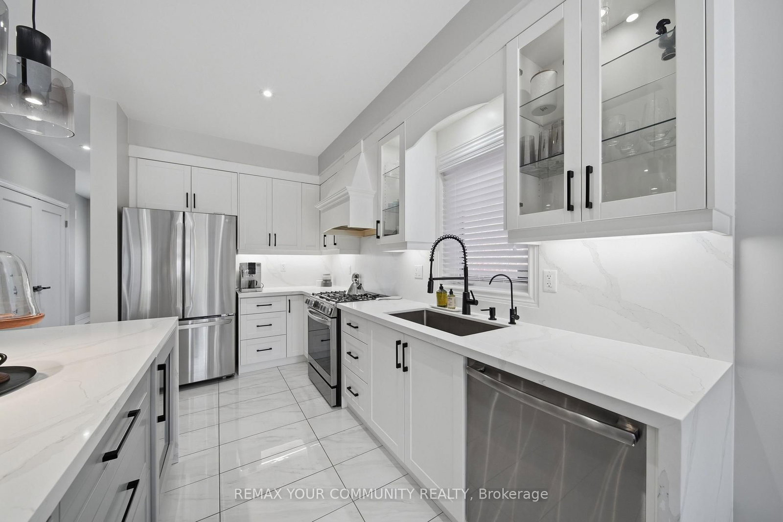 275 Sharon Creek Drive • East Gwillimbury, ON photo 11