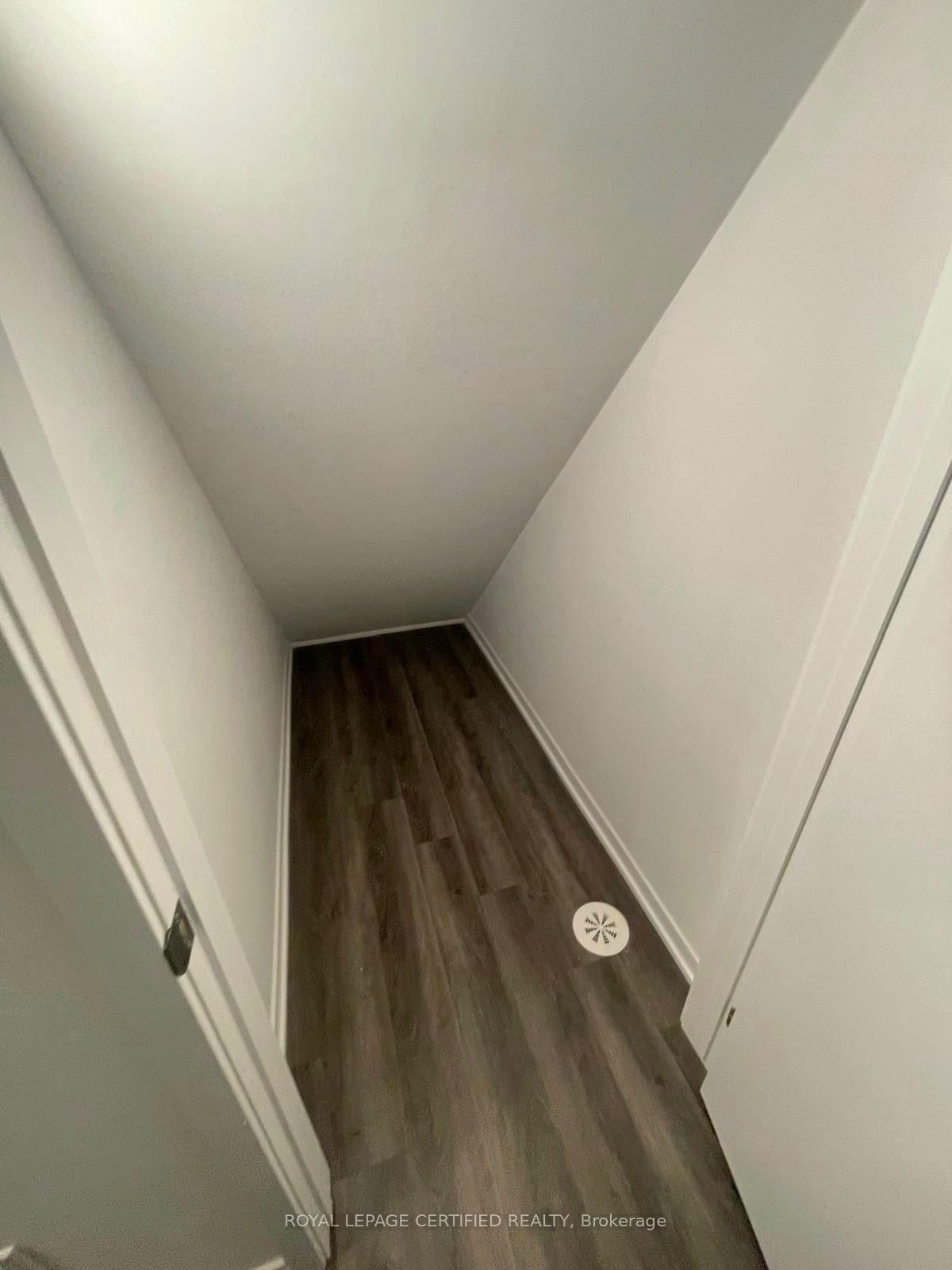 176-151 Honeycrisp Cres, Vaughan, view 7