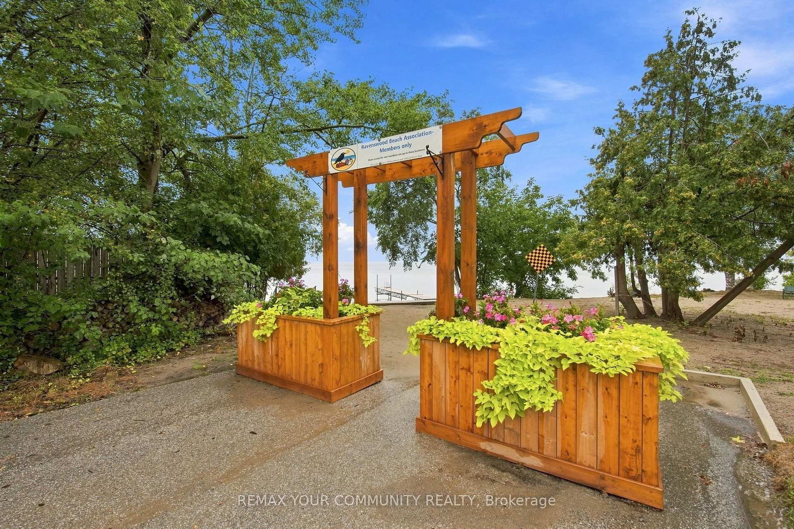 19 De Geer Street • Georgina, ON photo 41