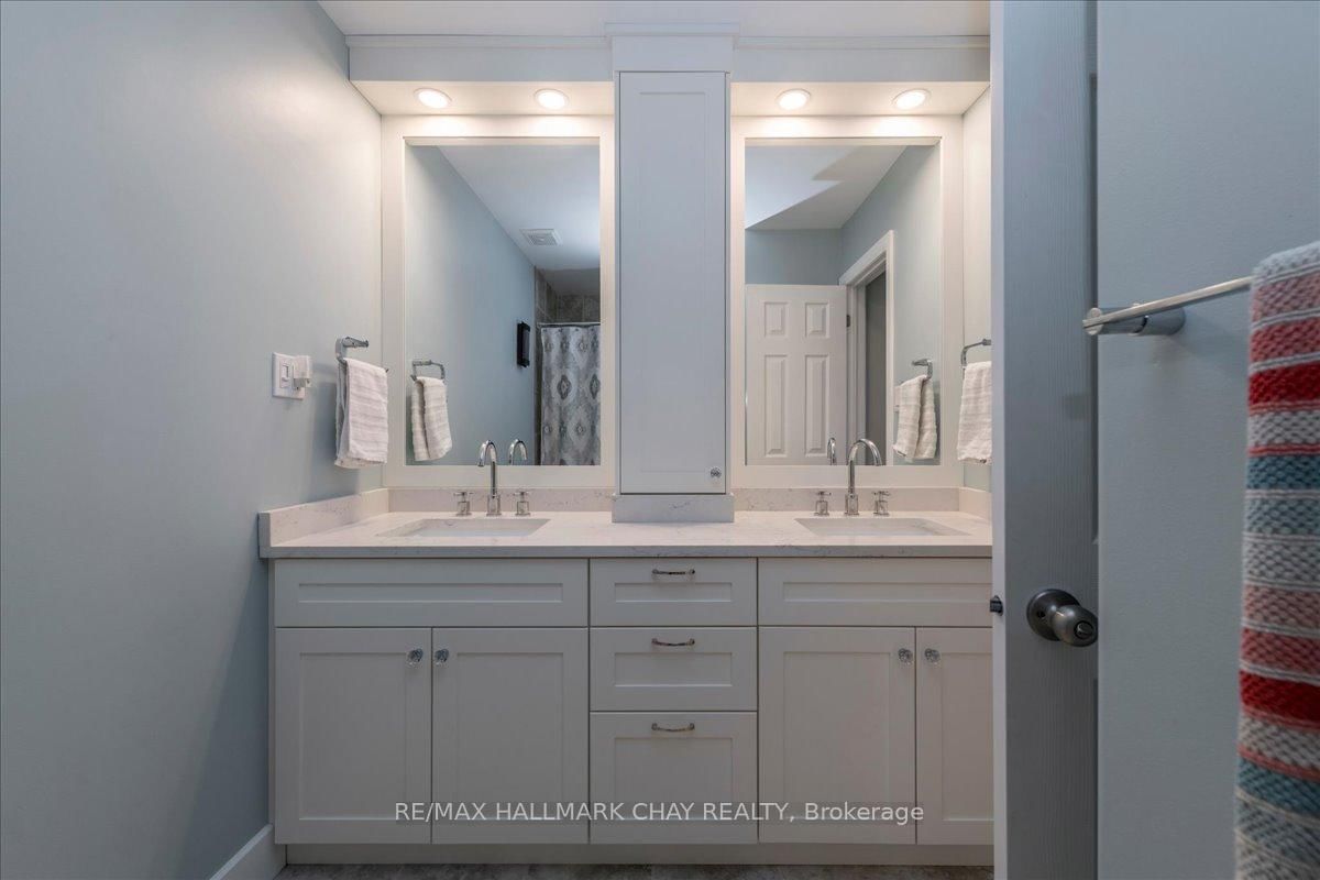 974 Booth Avenue • Innisfil, ON photo 13