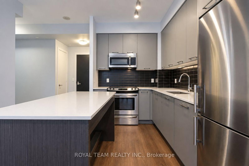 536 - 9471 Yonge Street