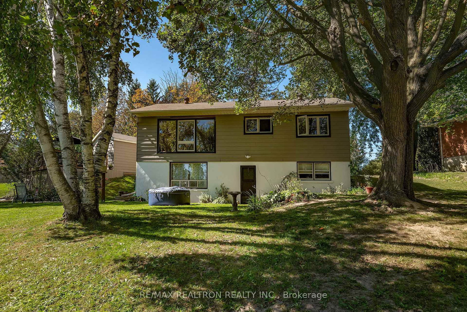 2010 Lea Road • Innisfil, ON photo 31