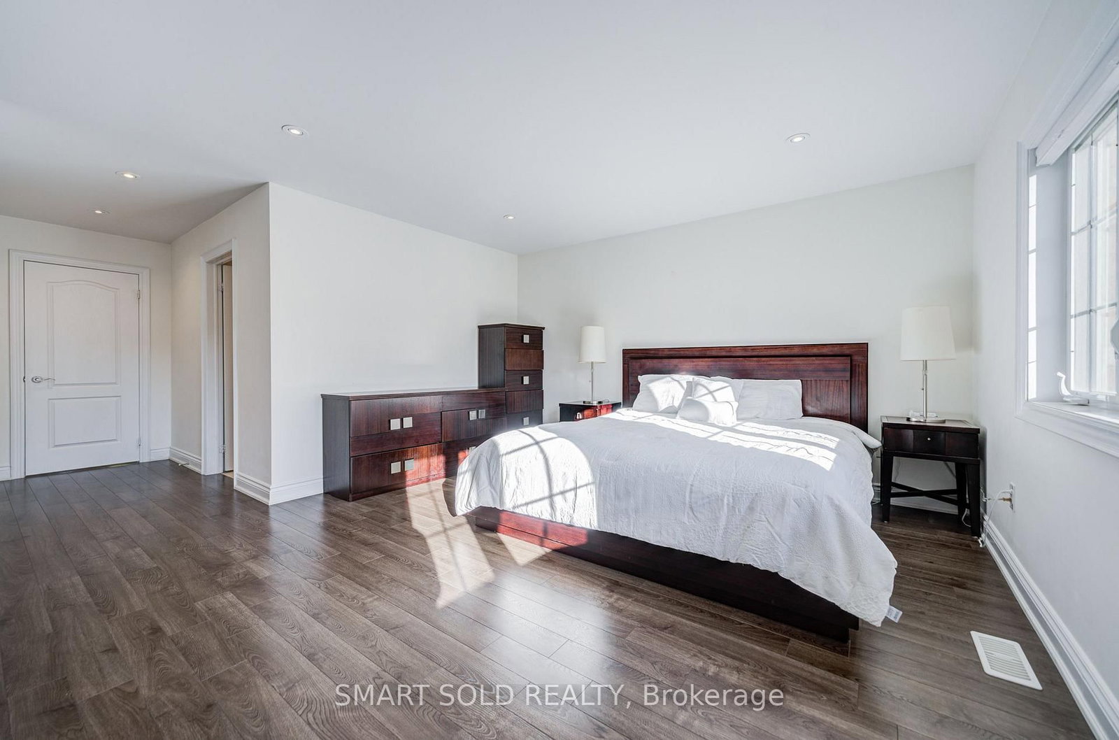 22-8777 Dufferin St, Vaughan, view 24