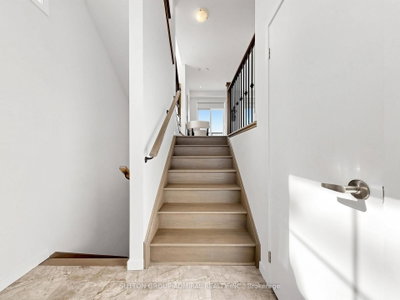 2 Seacoasts Circle, Vaughan, ON, photo 4