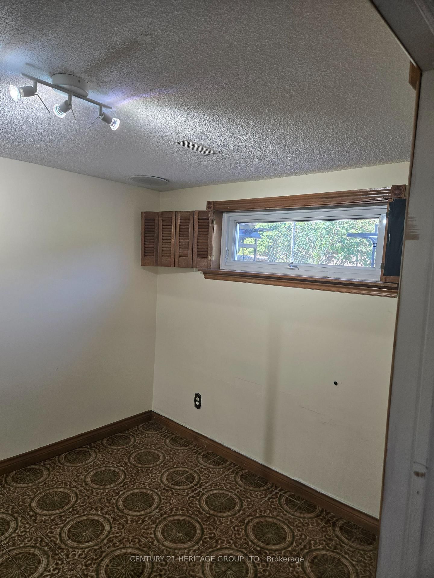 Bsmt-60 Albany Dr, Vaughan, view 6