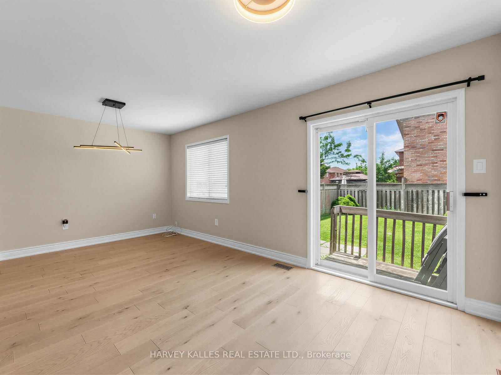 40 Blackthorn Drive • Vaughan, ON photo 7