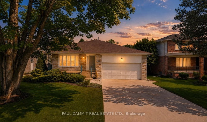 27 Ladyslipper Court