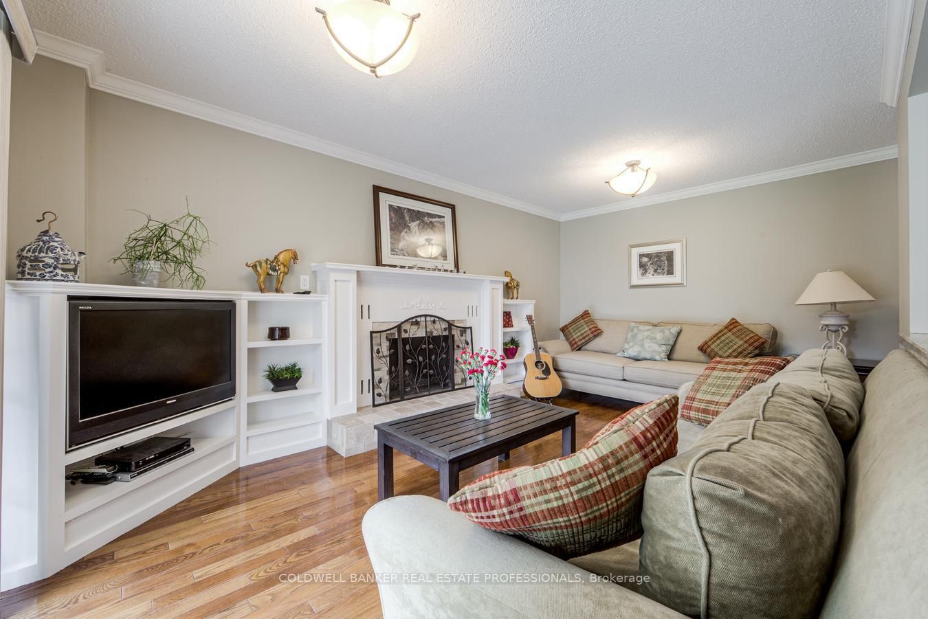 90 Longwater Chase • Markham, ON photo 12
