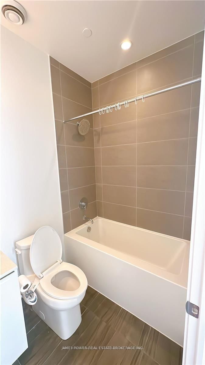 Ph06-950 Portage Pkwy, Vaughan, view 10