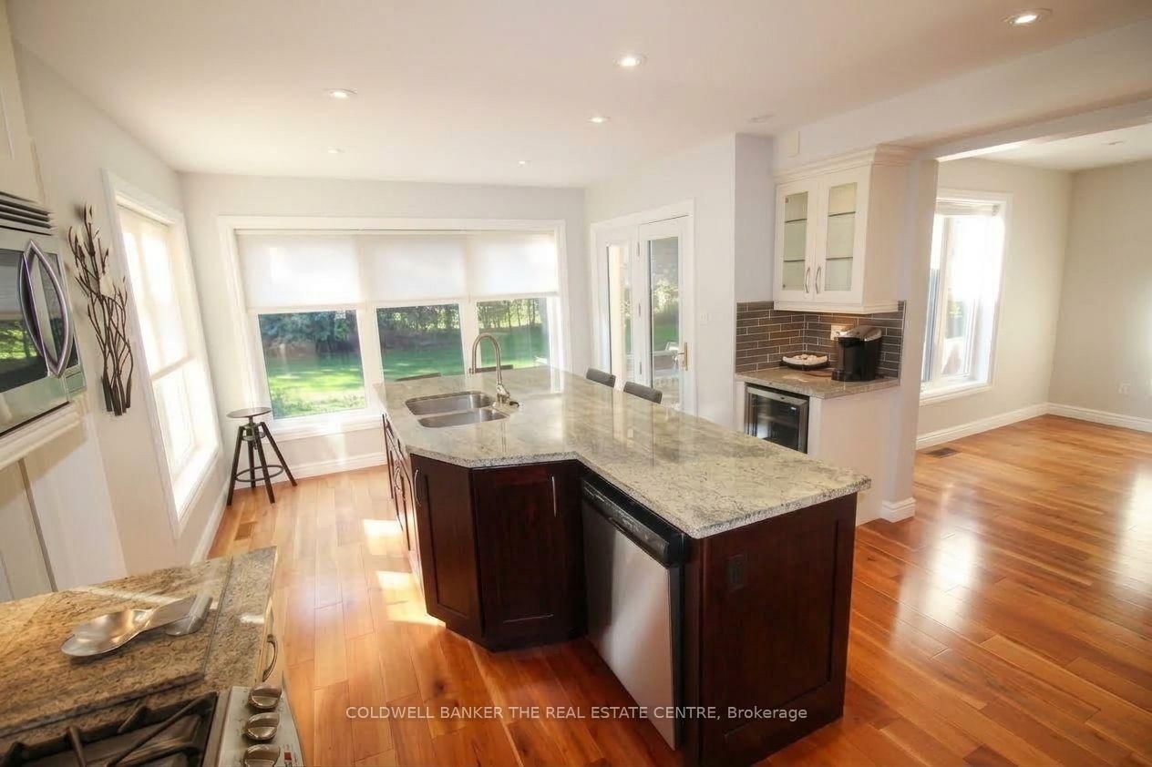 11 Ramsden Crescent • East Gwillimbury, ON photo 5