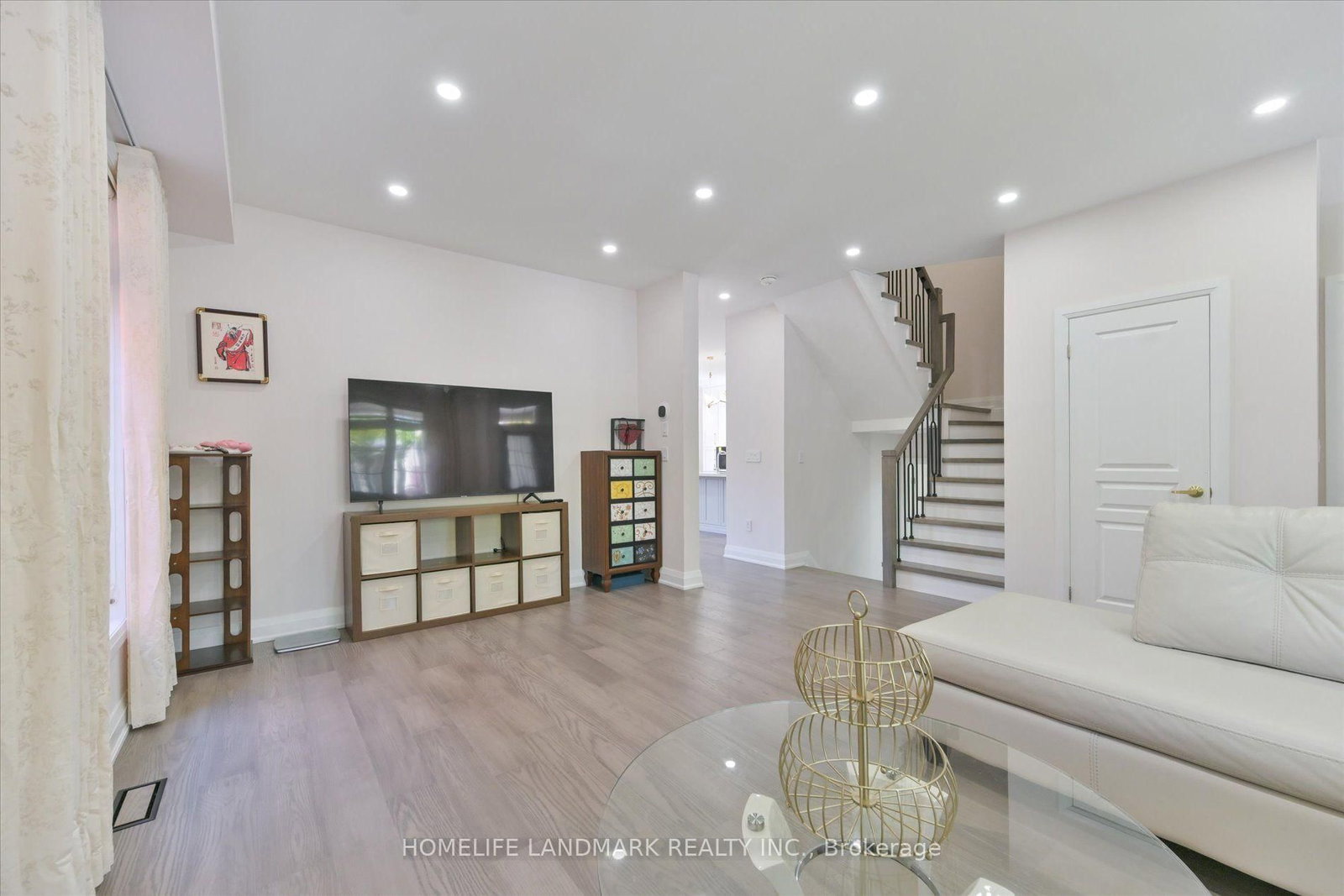 24 Harlan Street • Markham, ON photo 3