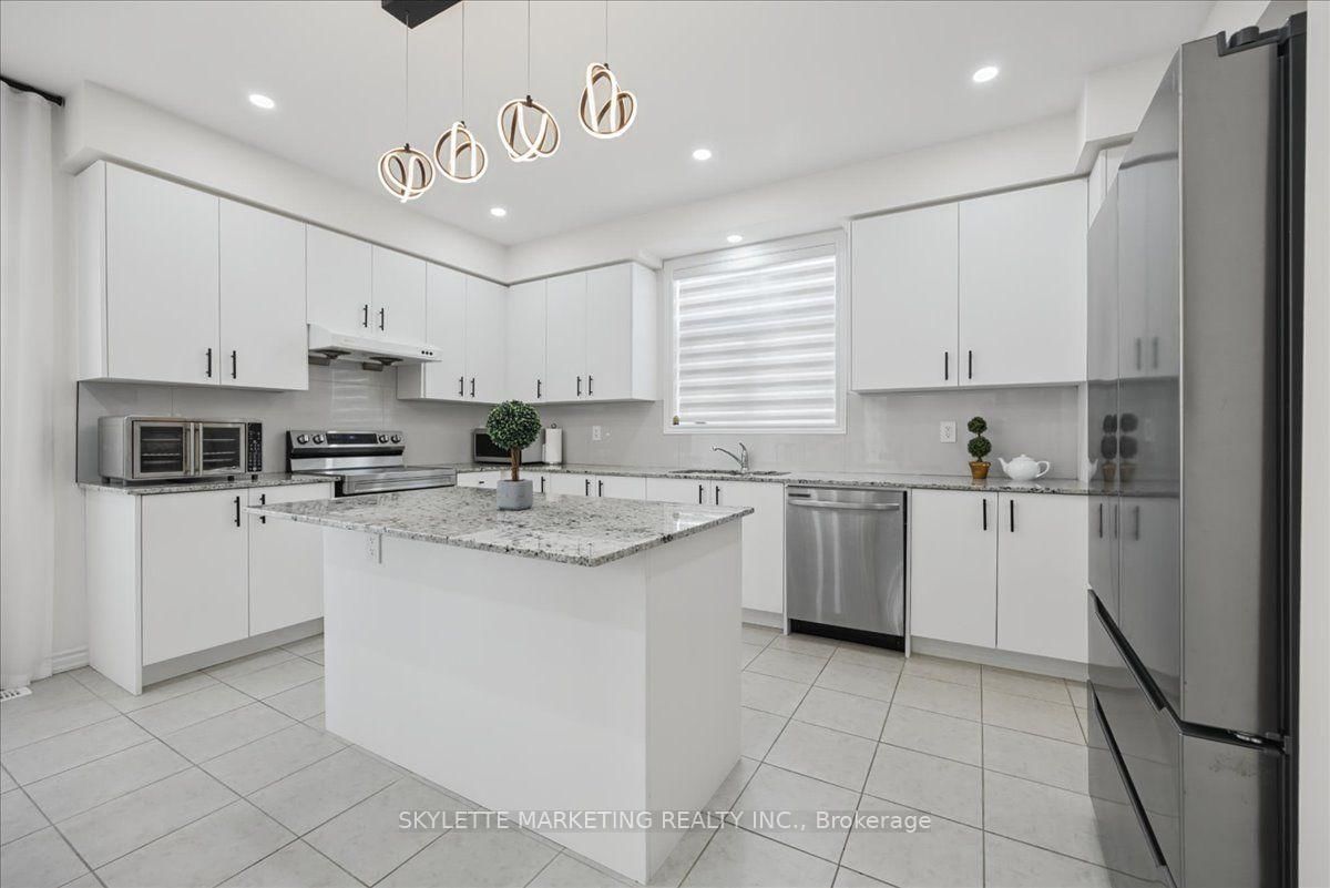 1 Cranley Road • East Gwillimbury, ON photo 6