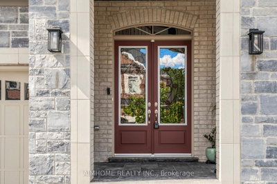 35 Marbrook Street, Richmond Hill, ON, photo 2