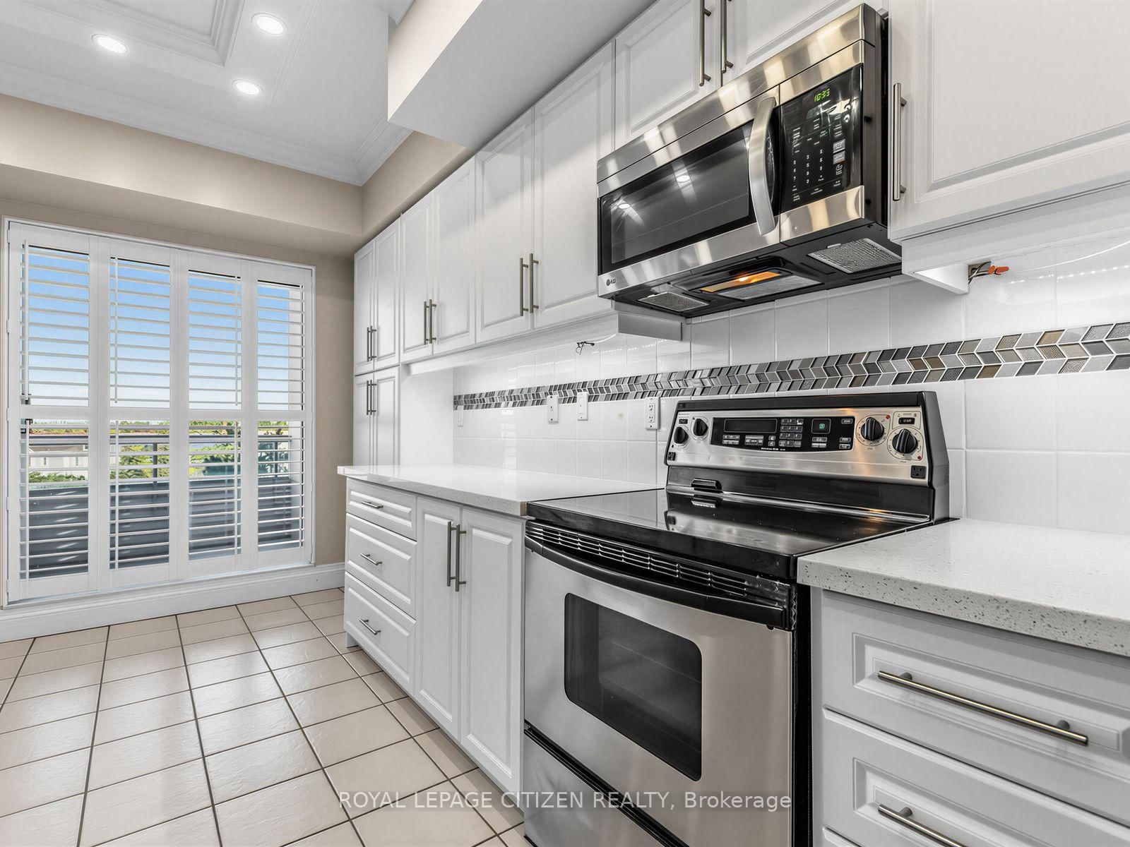 407-1 Cordoba Dr, Vaughan, view 15