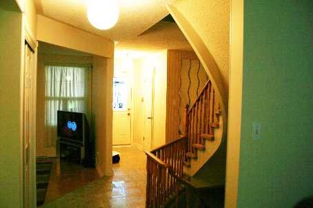 17 Old Wellington St, Markham, L3P5E3 | Image 2