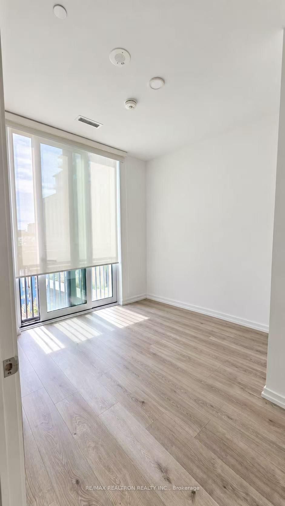 Photo 10 of 1000 Portage Pkwy, Unit 202