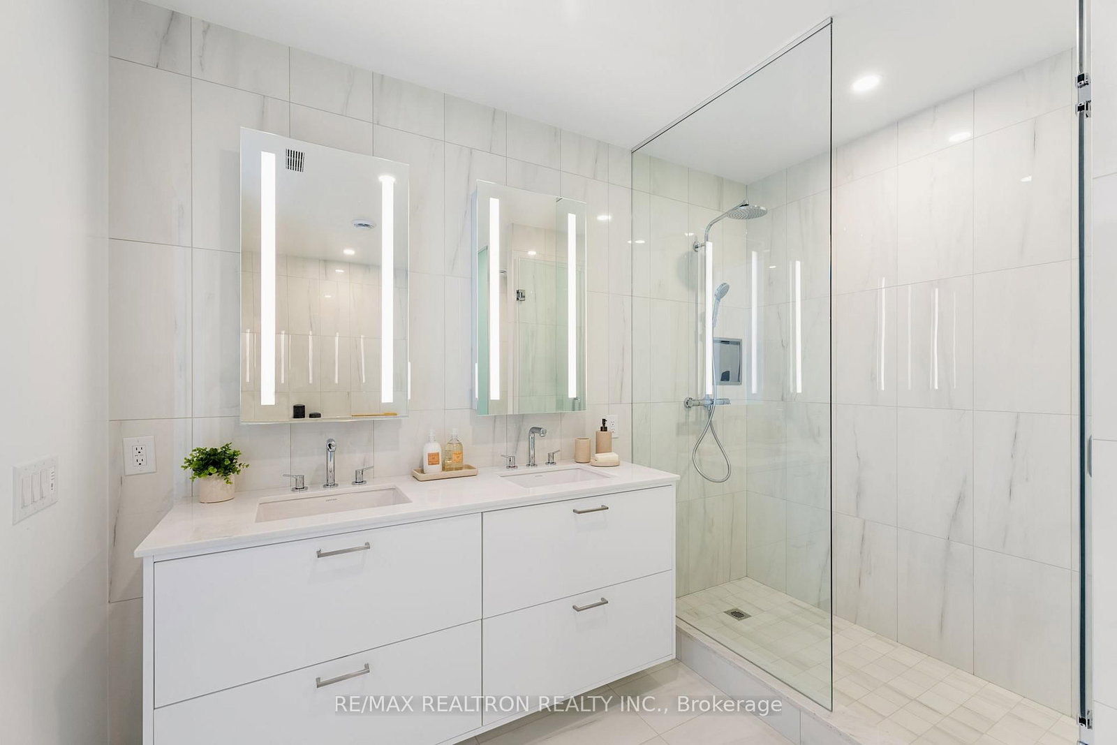 399 Royal Orchard Boulevard • #418 • Markham, ON photo 29
