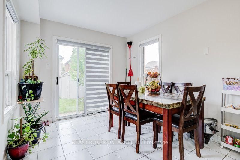 60 Whitefaulds Rd, Vaughan, view 12