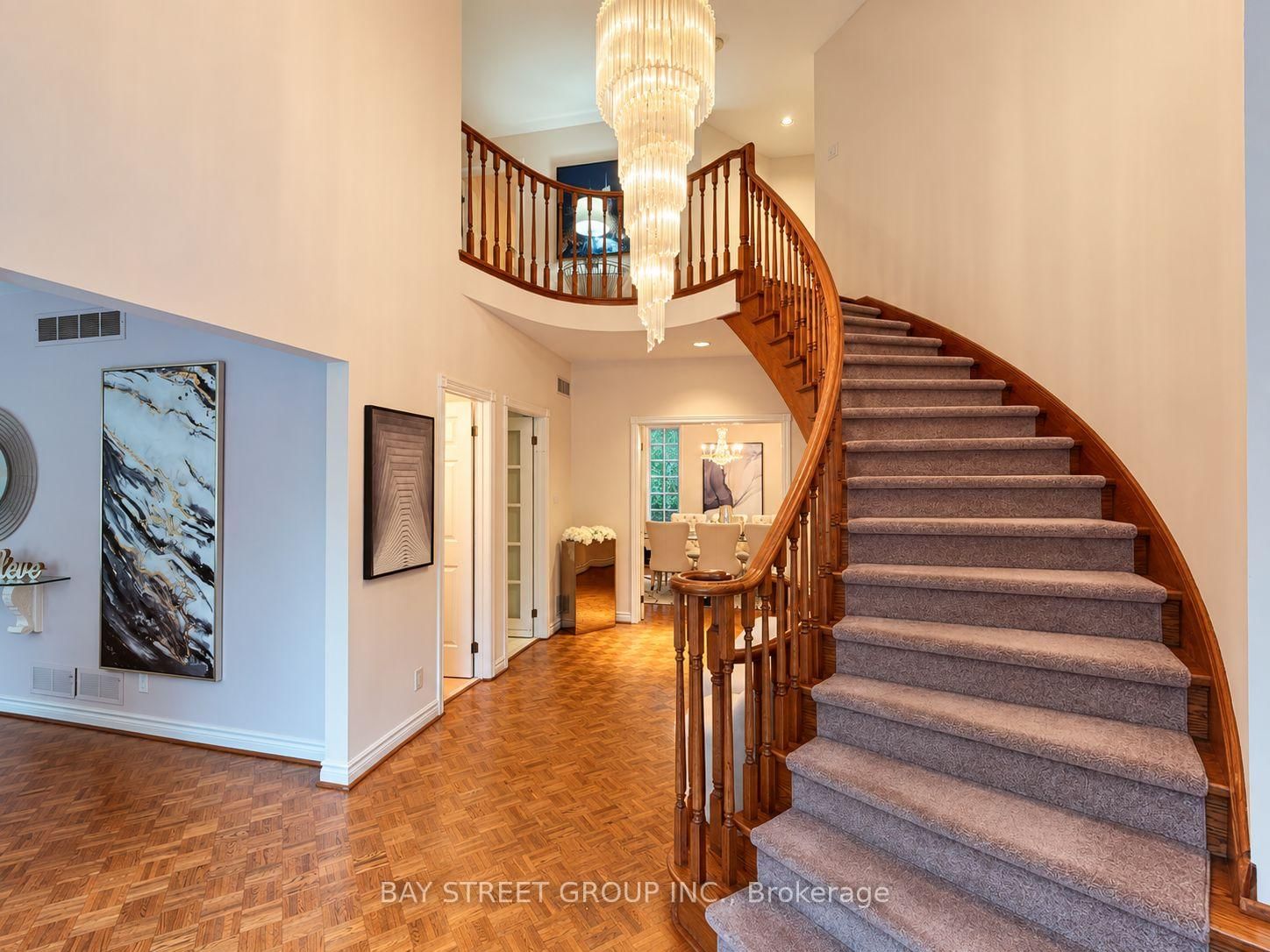 6 Hunt Club Court • Markham, ON photo 3