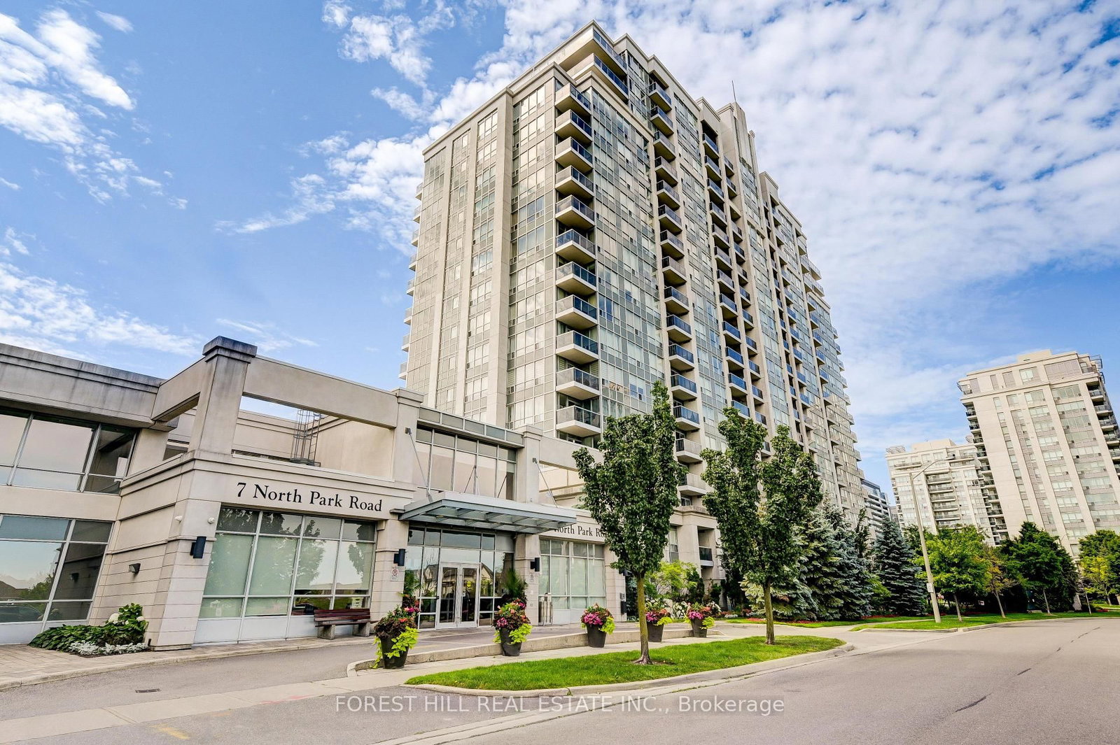 15 North Park, Vaughan, Ontario L4J 0A1